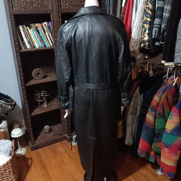 Black leather trench coat - Picture 5 of 7